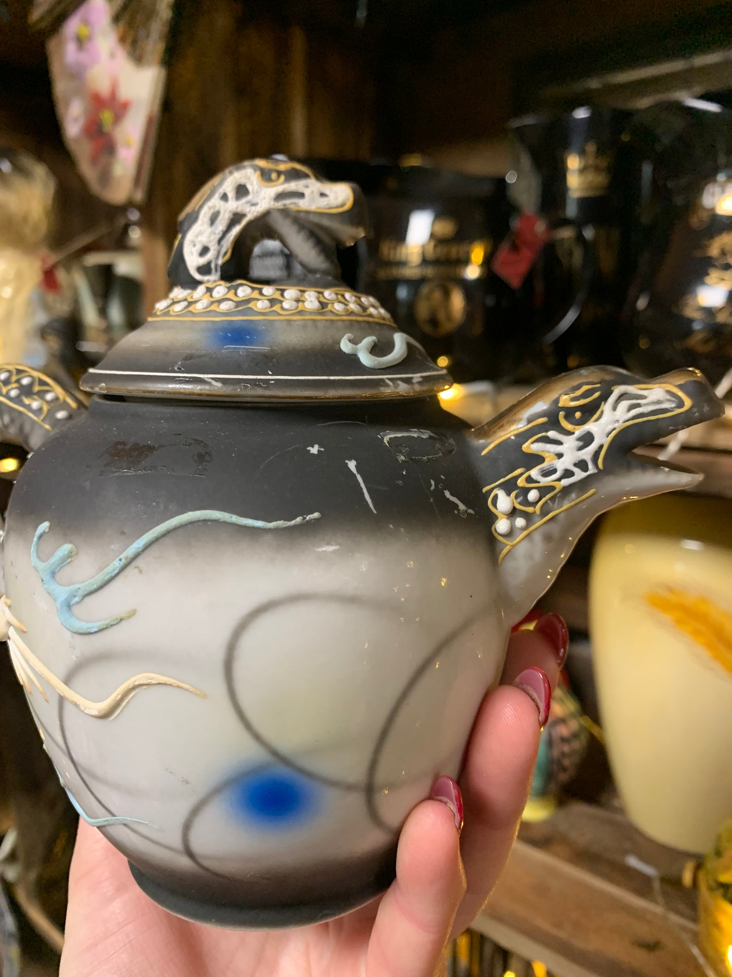 Special vintage dragon pot