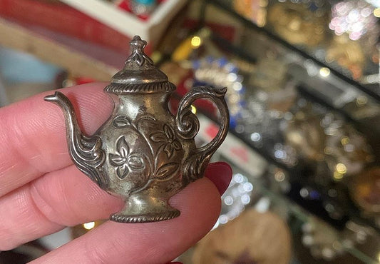 Sweet vintage teapot brooch