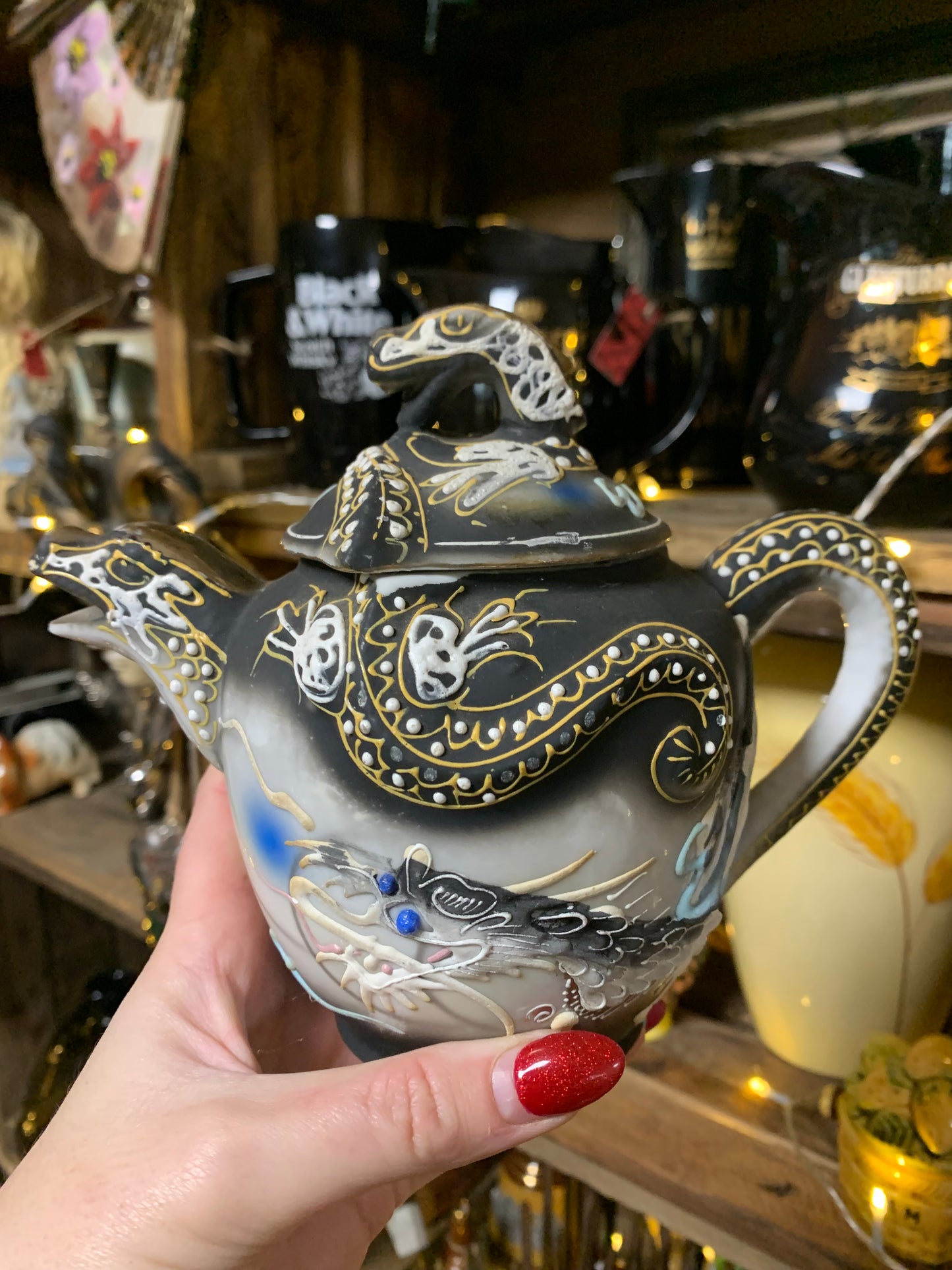 Special vintage dragon pot