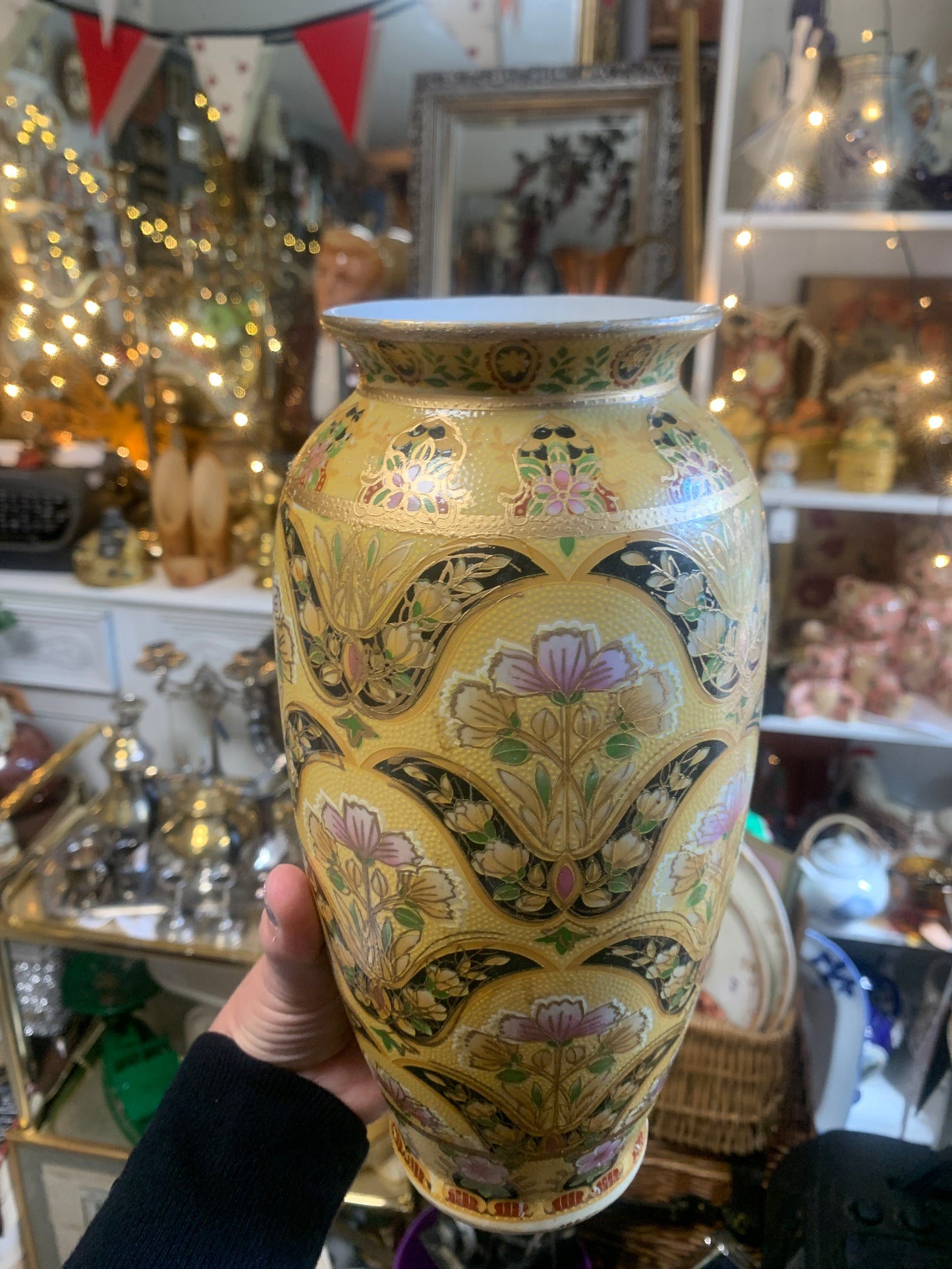 Floral vase