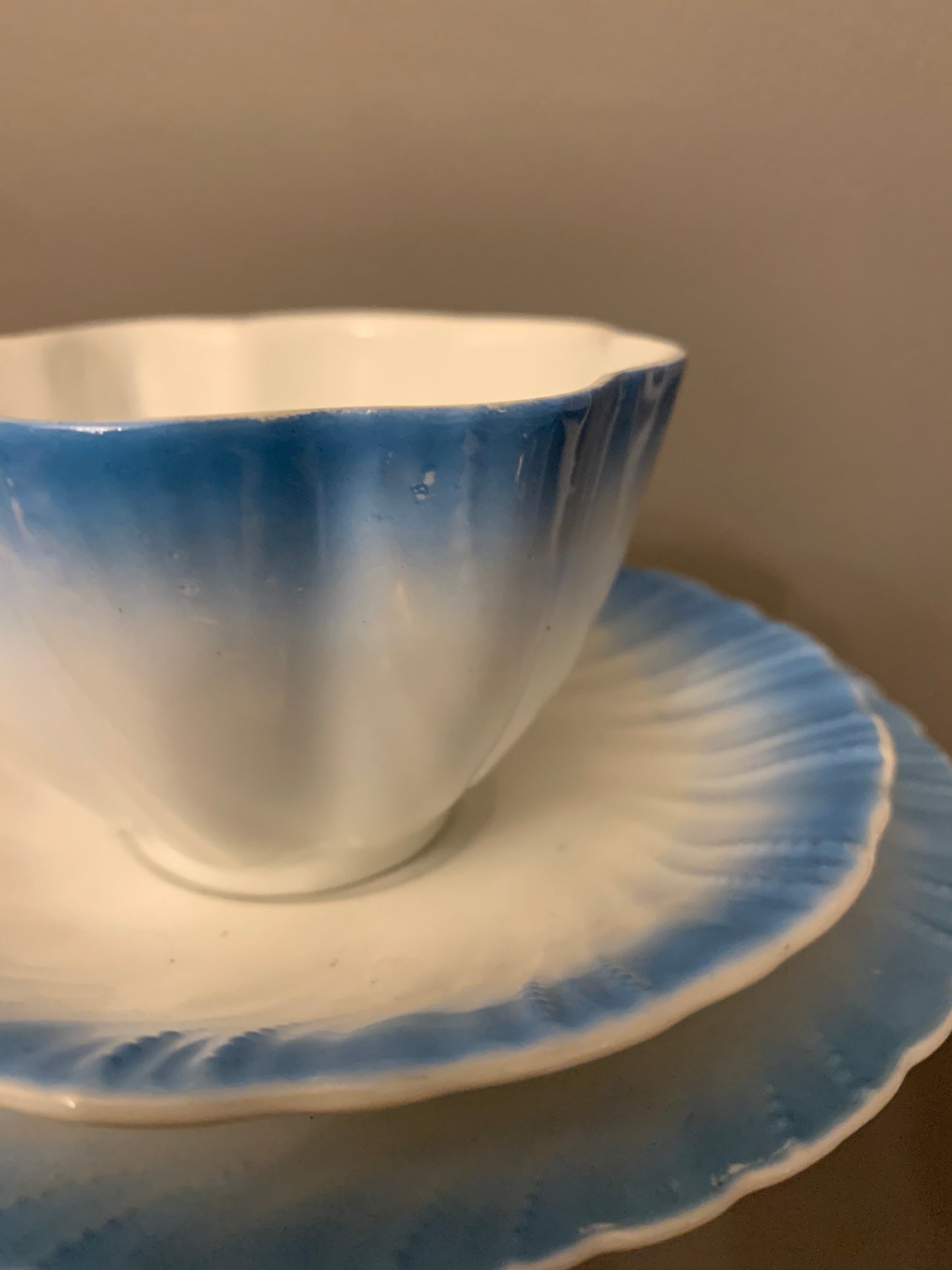 Pretty vintage tea cup, saucer and plate