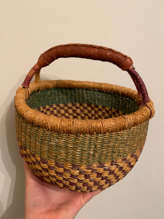 Stunning vintage basket