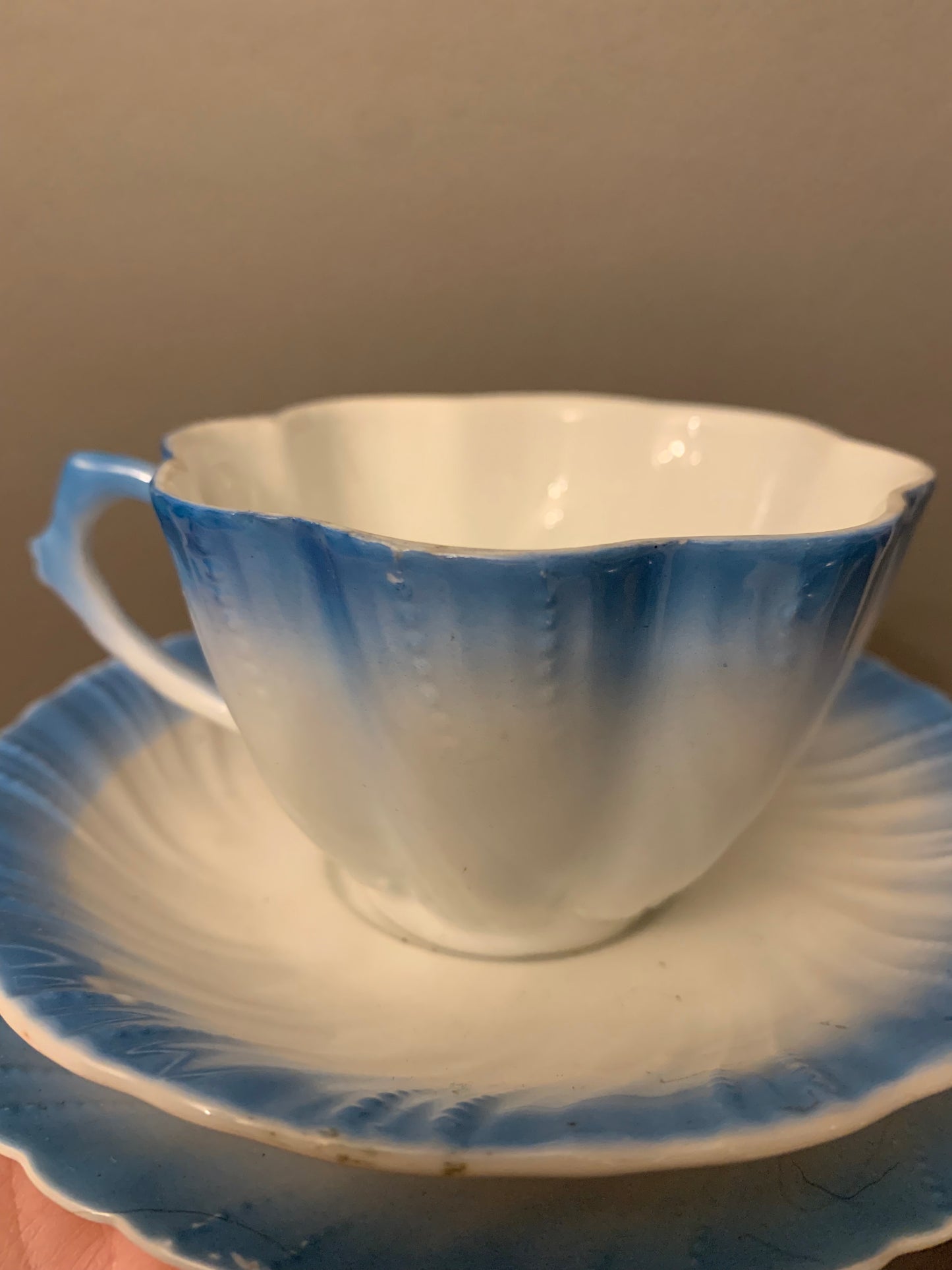 Pretty vintage tea cup, saucer and plate