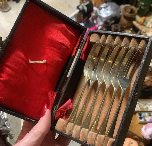 Vintage dessert forks